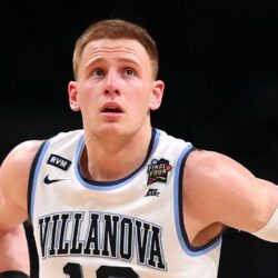 Divincenzo donte bucks milwaukee ligament ankle